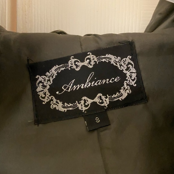 Green jacket - Picture 3 of 3